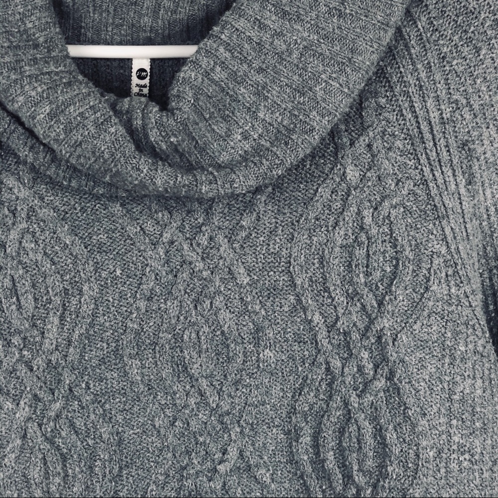 Like 🆕 Leo & Nicole Gray Knit Cowl Neck Sweater